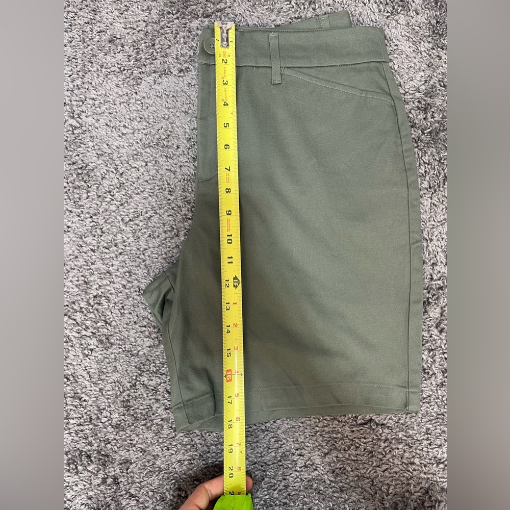 Croft & Barrow Olive Green cotton blend stretch Shorts women’s size 12 - Picture 9 of 12